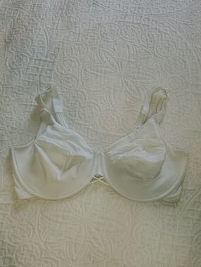 Everyday Support Underwire Bra in White